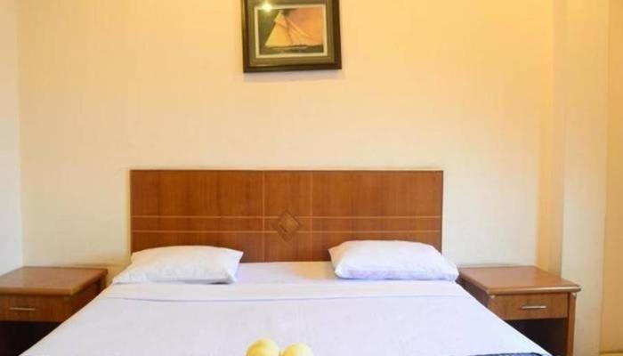 פקאנבארו Sabrina Hotel Sisingamangaraja מראה חיצוני תמונה